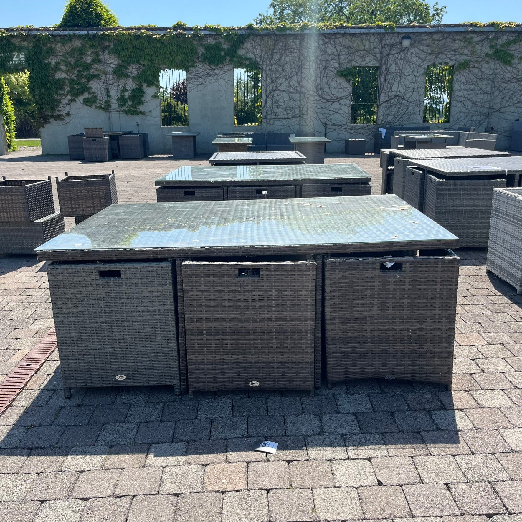 6 Seater Cube - Clearance - Image 3