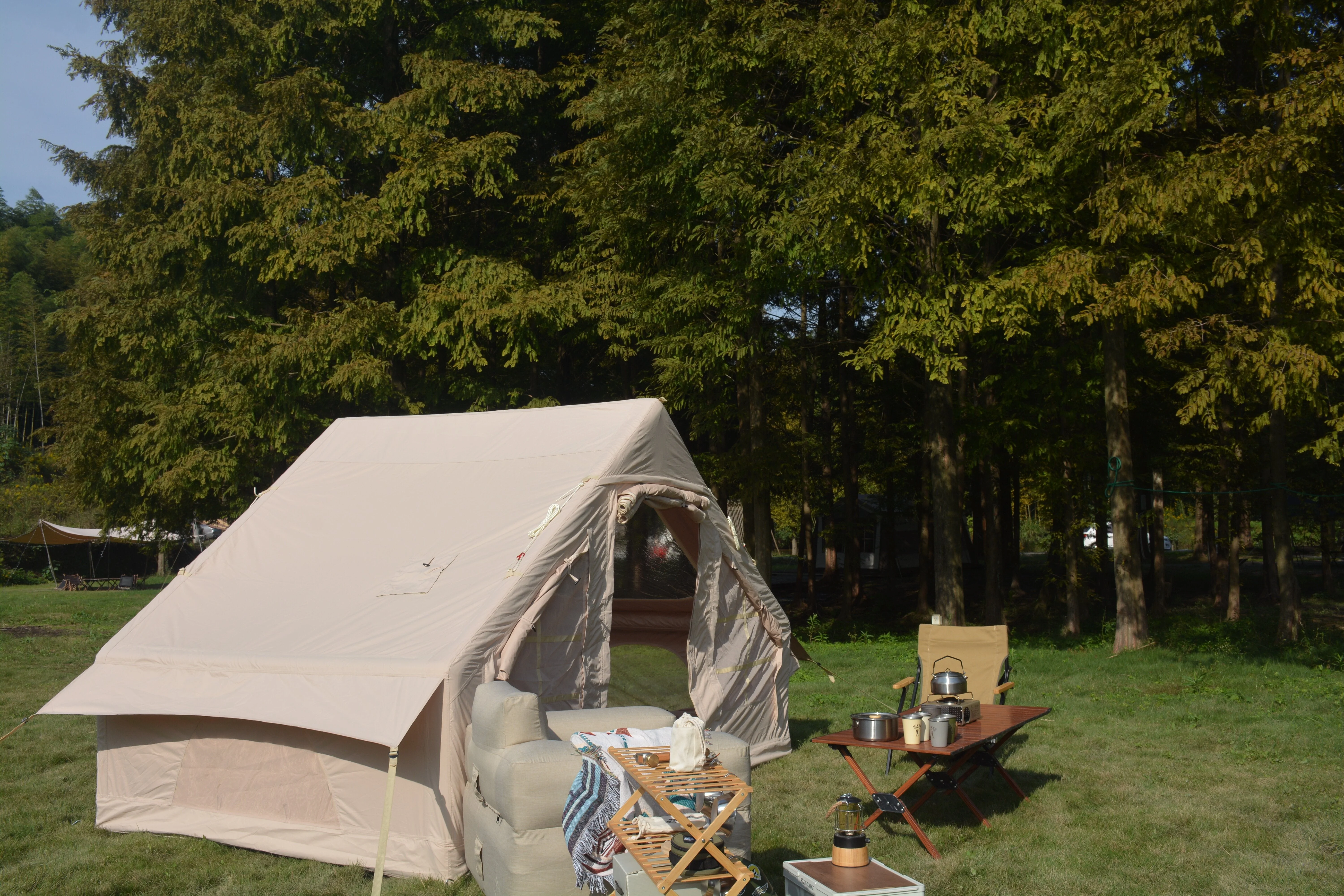 Large Blow Up Air Tents House, inflatable, durable, outdoor, with pump - Image 3