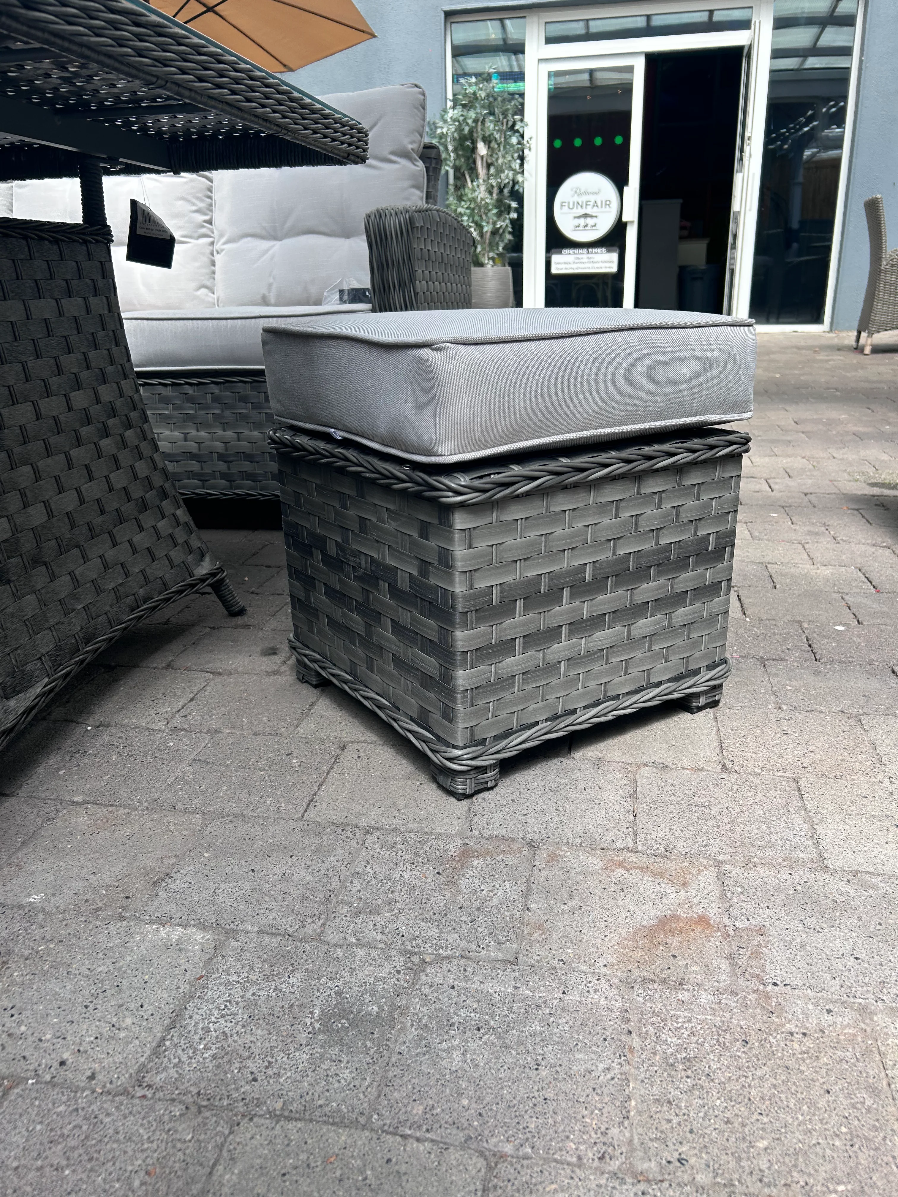 Ravenna Corner With Fire Pit - Clearance - Image 3