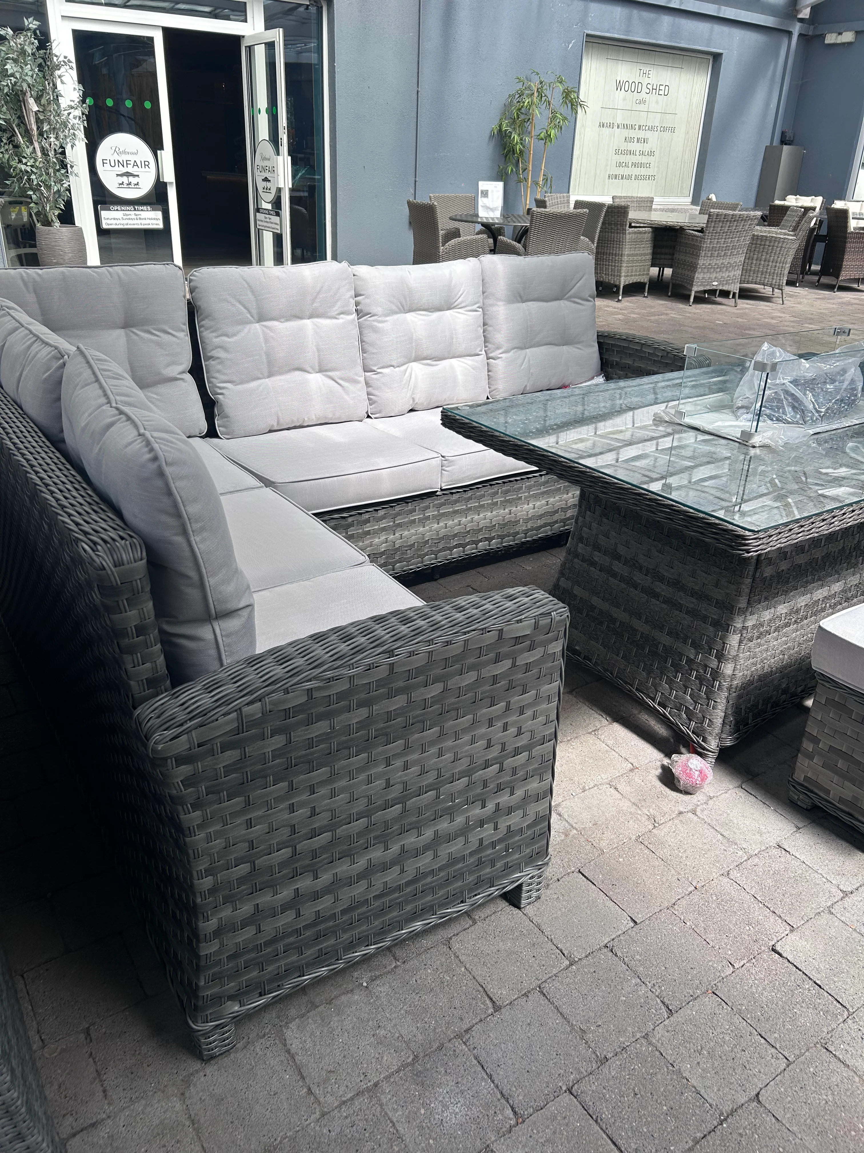 Ravenna Corner With Fire Pit - Clearance - Image 4