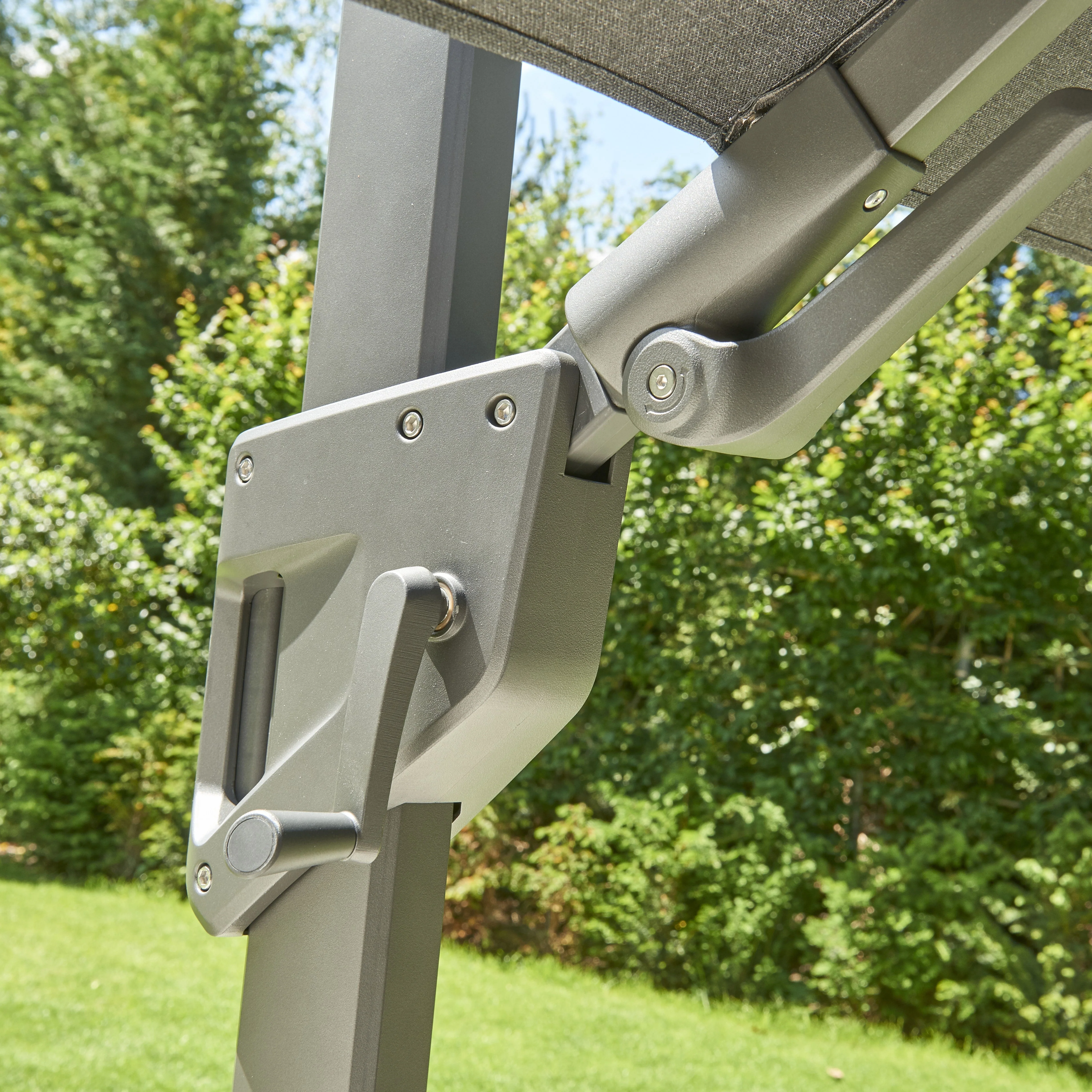 Royce - Ambassador LED Cantilever Parasol with Novasun™ Carbon Canopy & Cover - Image 8