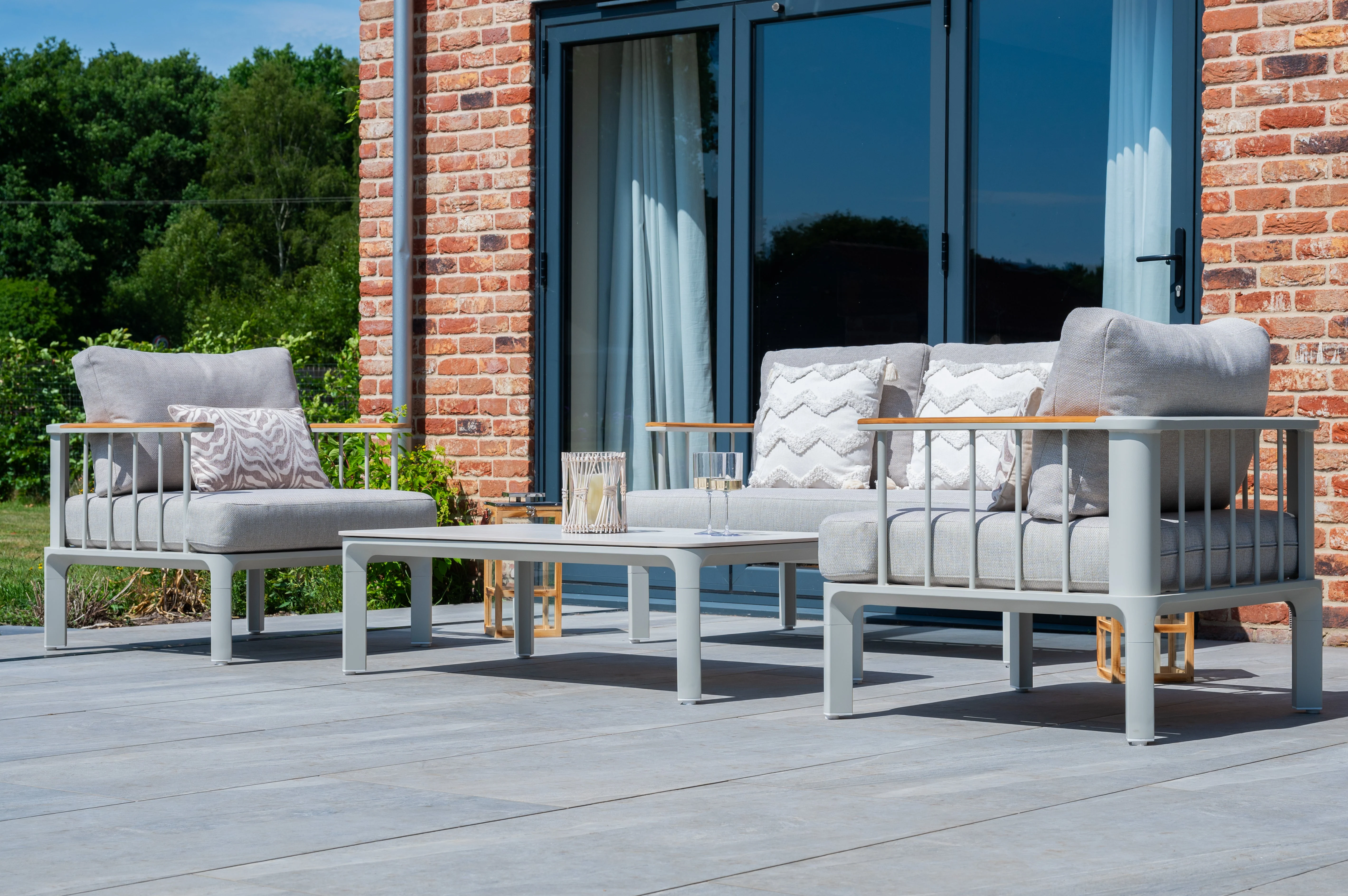 Taunton - Round Side Aluminium Bar Lounge Set